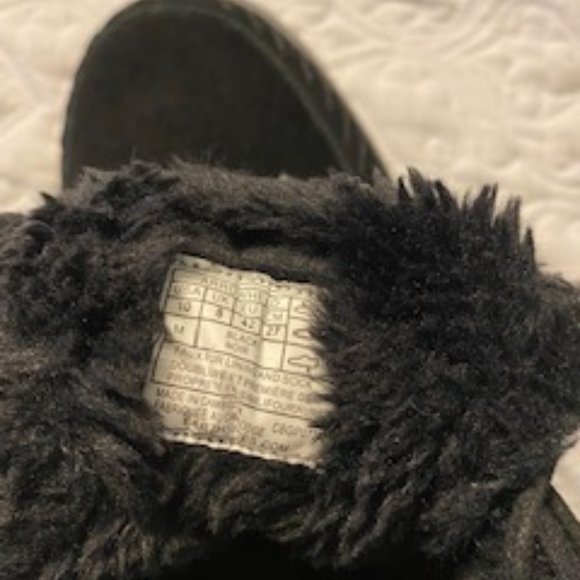 Women's Earth Elements Black Suede Faux Fur Lined Booties Size 10 - Picture 6 of 7